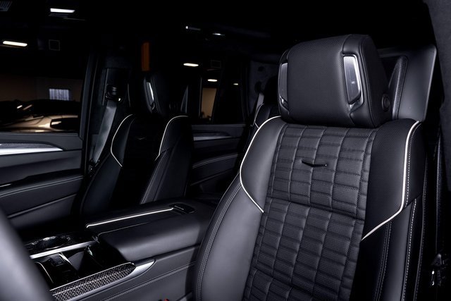 Used 2025 Cadillac Escalade V image 18