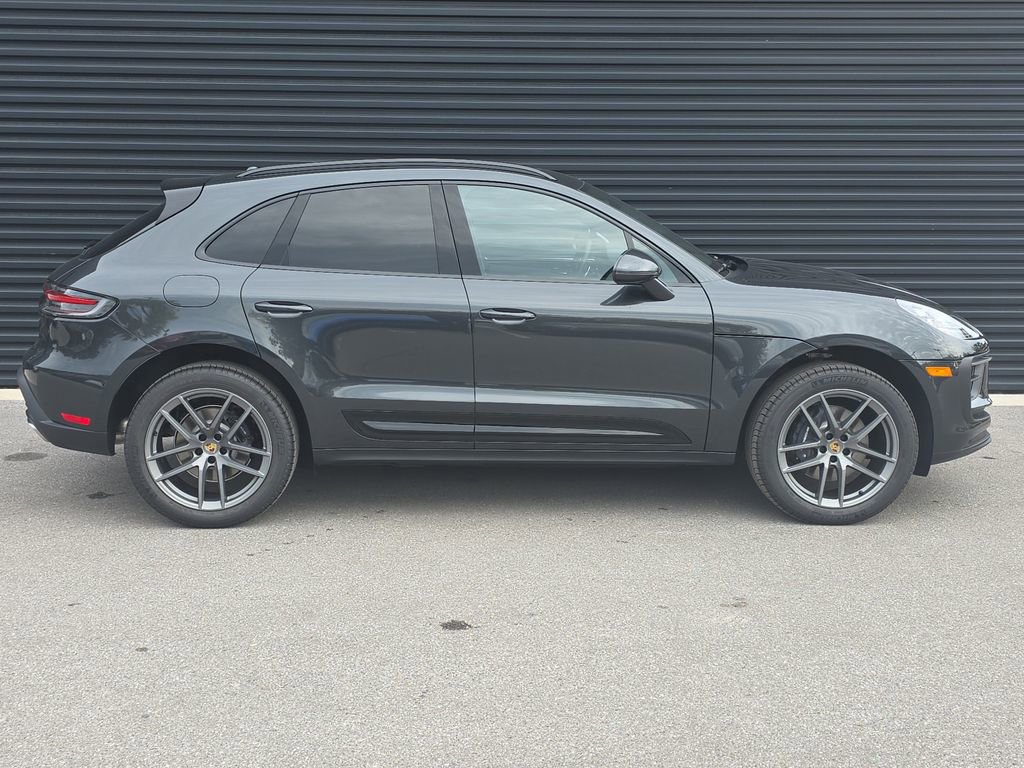 New 2026 Porsche Macan image 8