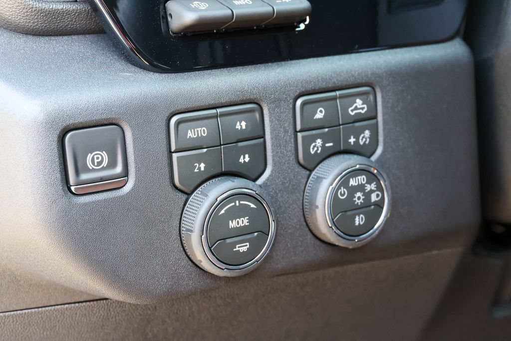 New 2026 Chevrolet Silverado 3500 High Country w/ High Country Premium Package AWD/4WD image 6