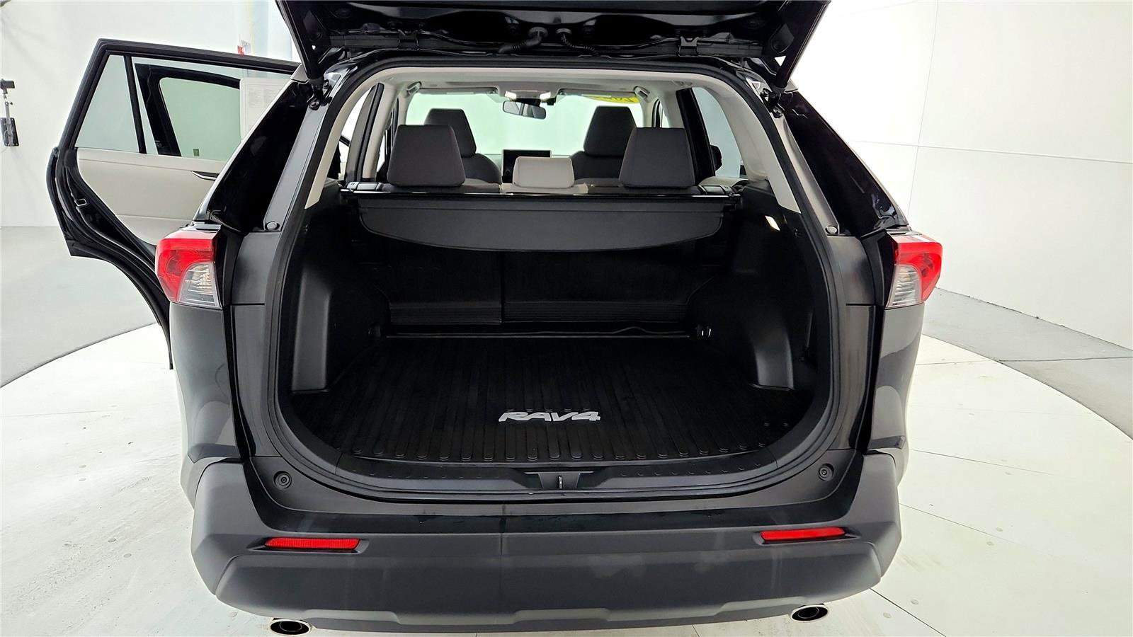 Certified 2023 Toyota RAV4 XLE w/ Convenience Package image 20