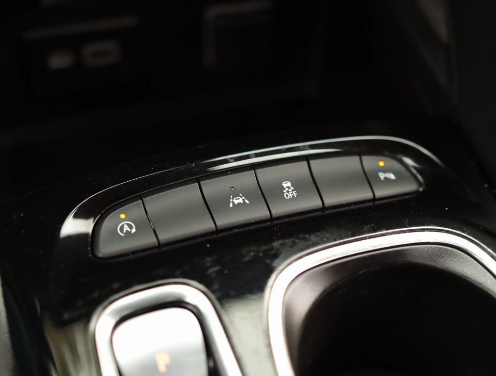 Used 2023 Buick Envision Essence w/ Sport Touring Package image 17