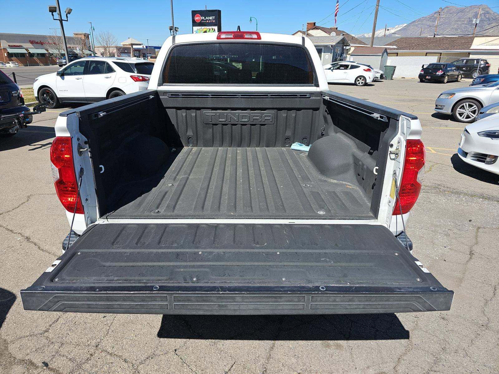 Used 2020 Toyota Tundra Platinum AWD/4WD image 9