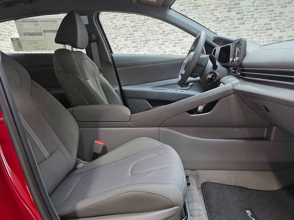 New 2026 Hyundai Elantra SE image 9