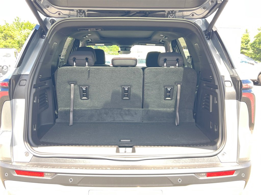 New 2026 Chevrolet Traverse LT w/ Enhanced Driving Package image 13
