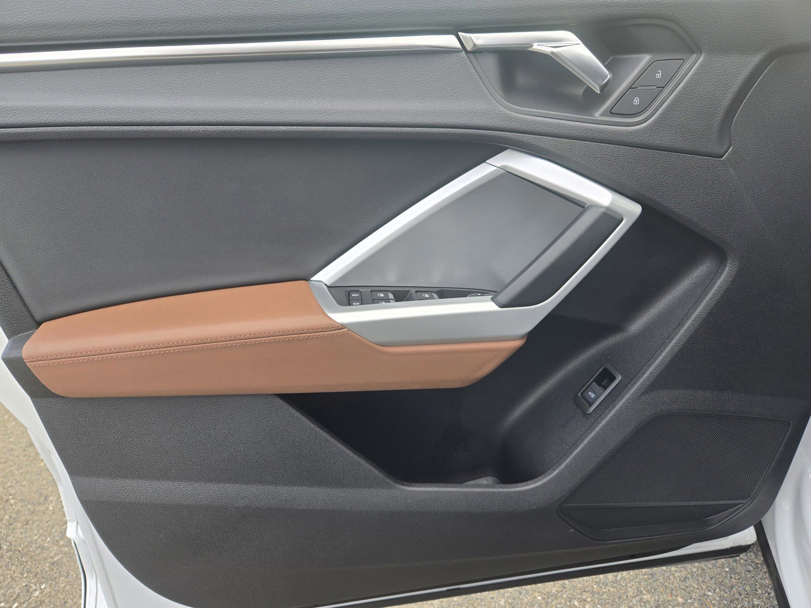 Used 2020 Audi Q3 2.0T Premium Plus w/ Premium Plus Package image 16