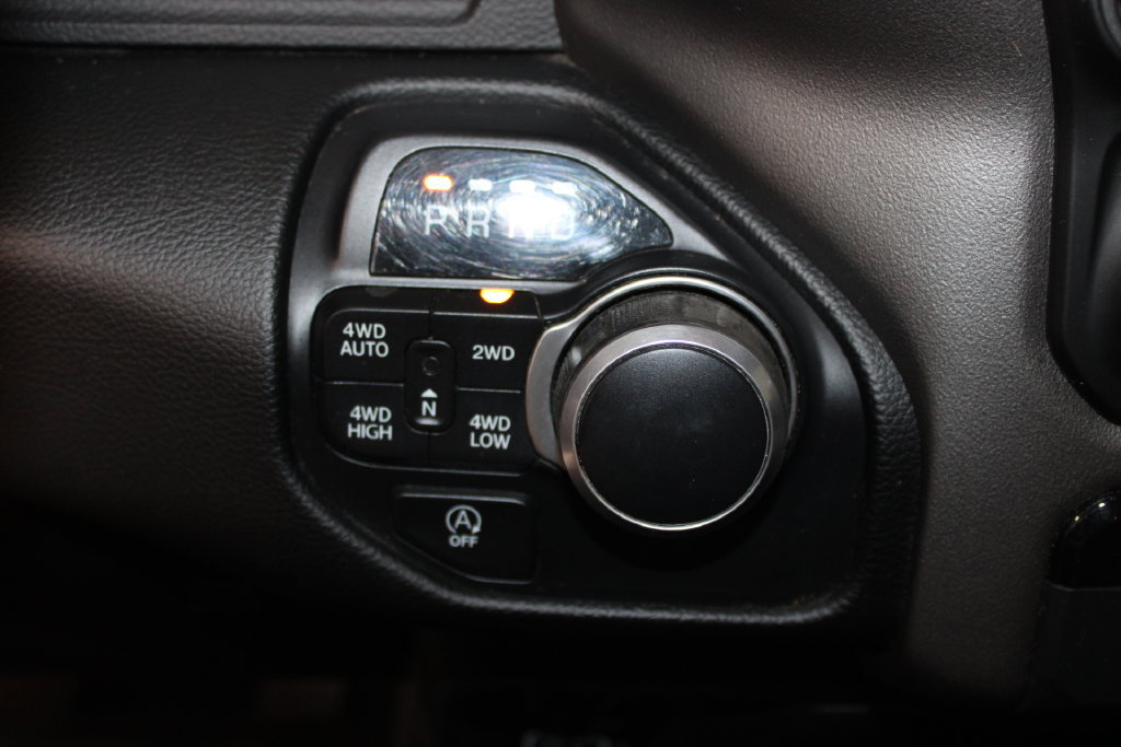 Used 2020 RAM 1500 Big Horn AWD/4WD image 38