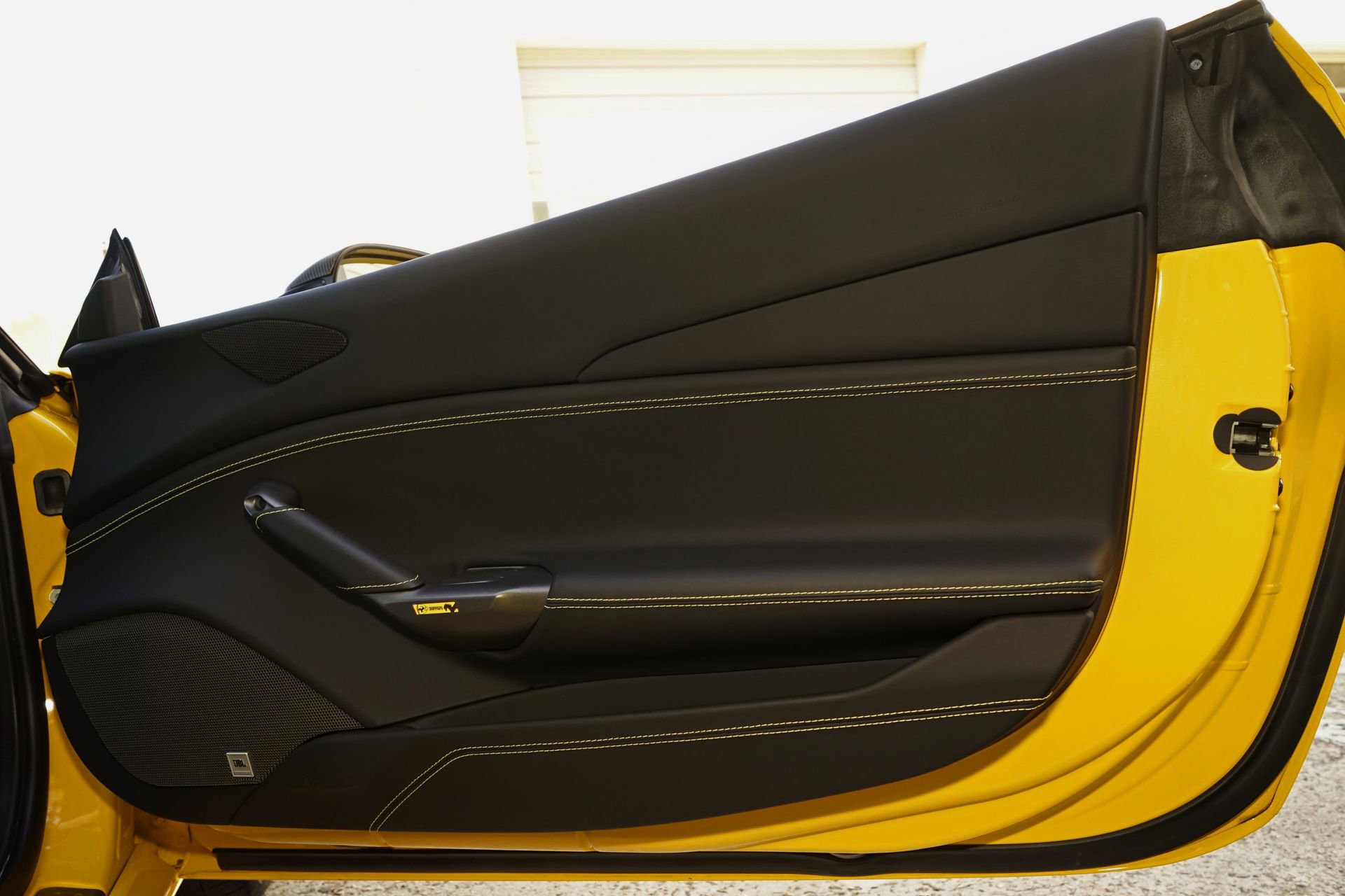 Used 2018 Ferrari 488 GTB image 28