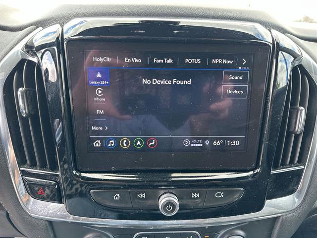 Used 2023 Chevrolet Traverse LT w/ LT Premium Package AWD/4WD image 12