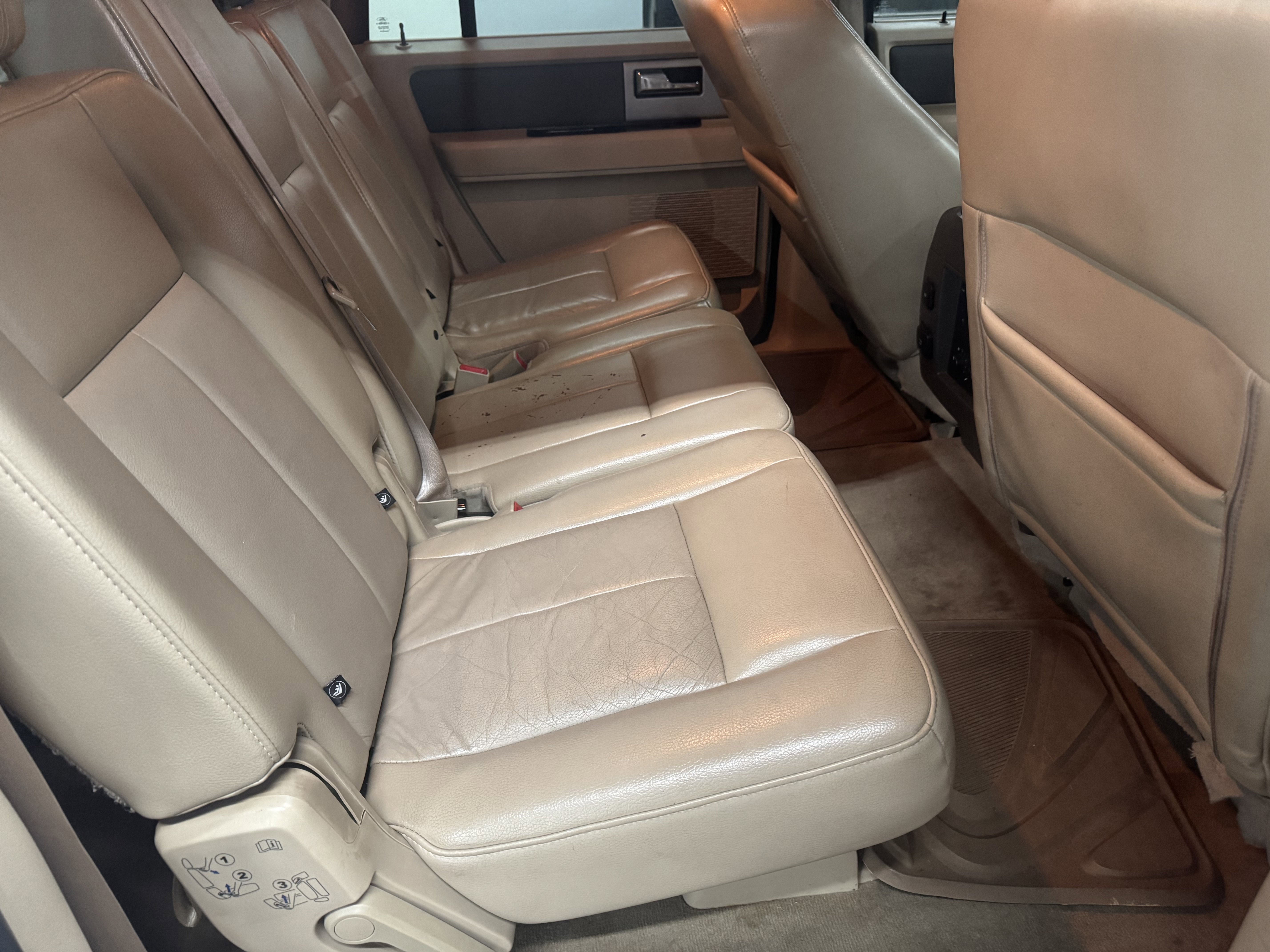 Used 2012 Ford Expedition EL XLT image 12