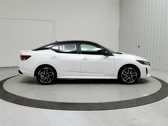 New 2025 Nissan Sentra SR w/ SR Premium Package image 8