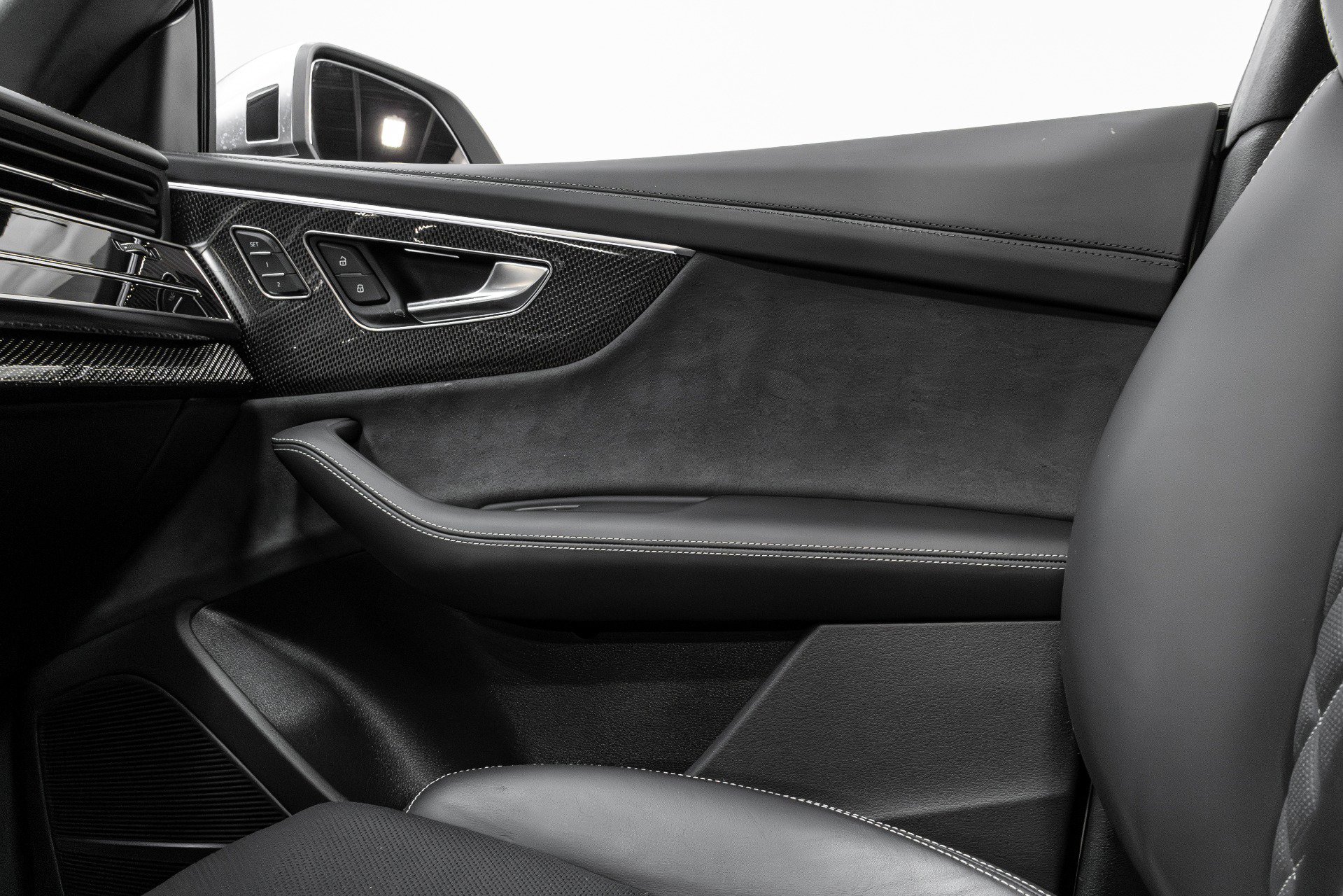 Used 2023 Audi SQ8 Prestige image 12