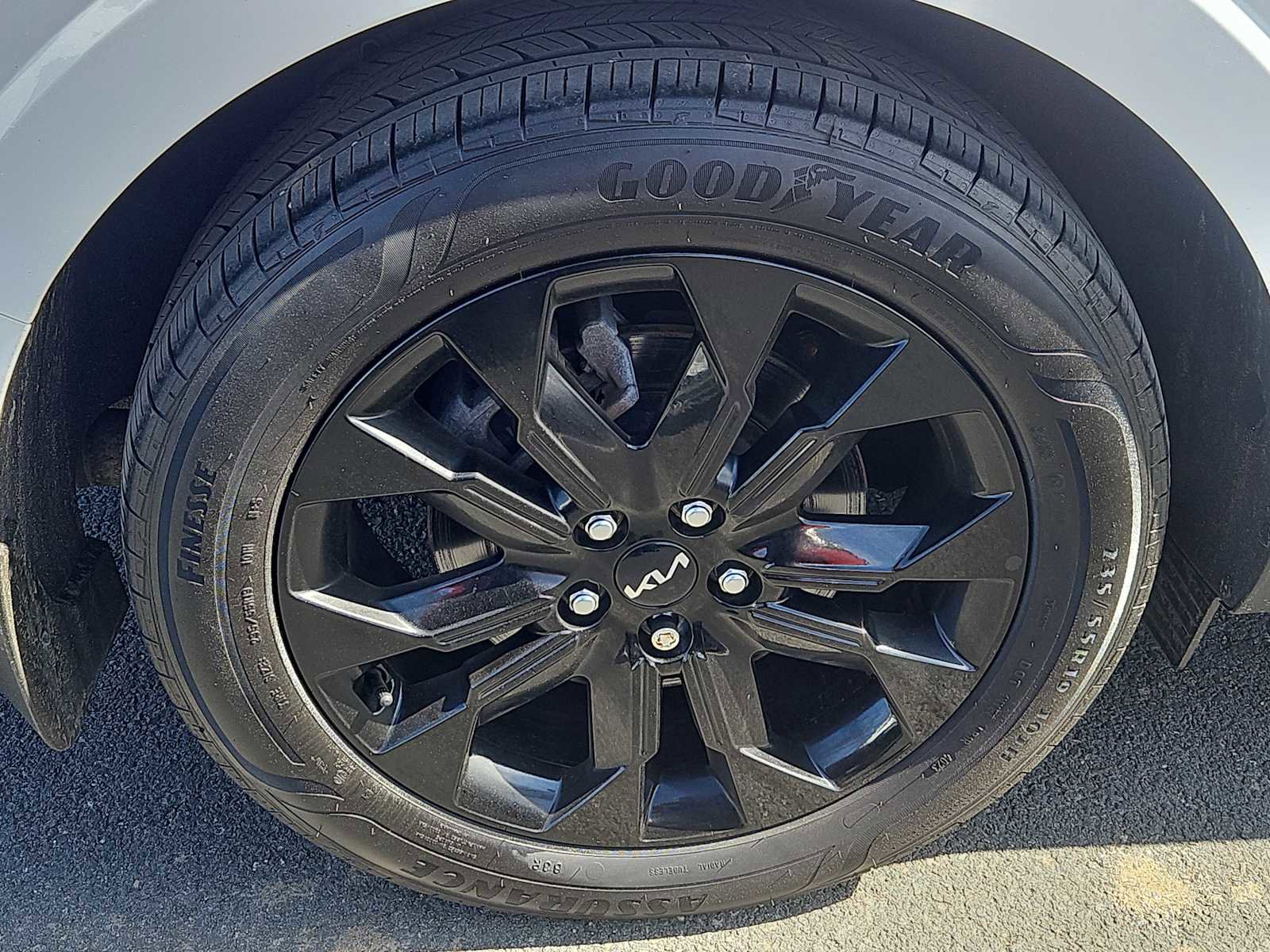 Used 2024 Kia Carnival SX FWD image 9