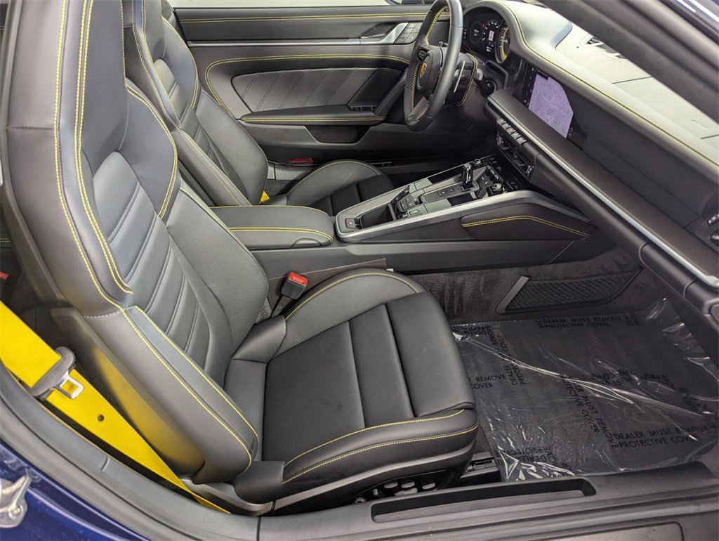 Used 2022 Porsche 911 Turbo image 25