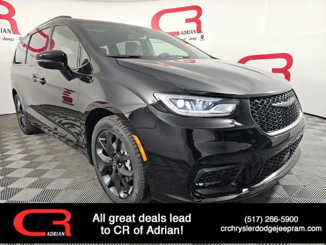 New 2026 Chrysler Pacifica Limited w/ S Appearance Package