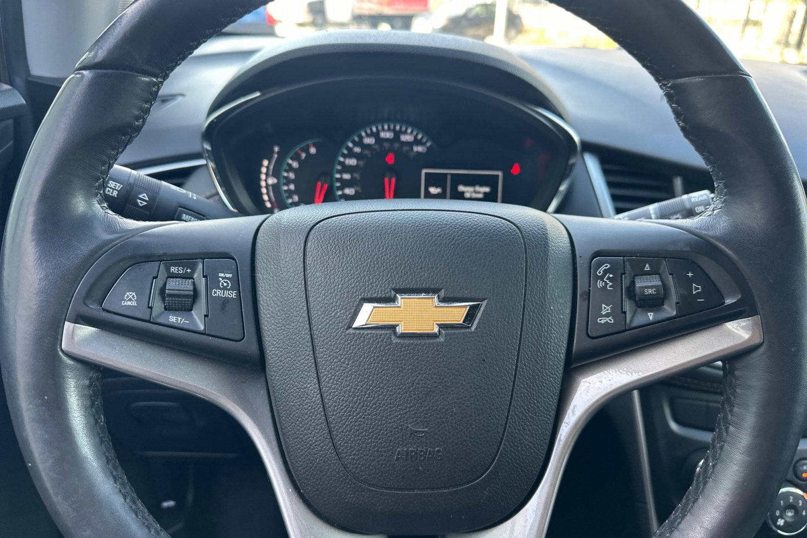 Used 2022 Chevrolet Trax LT w/ LT Convenience Package image 35