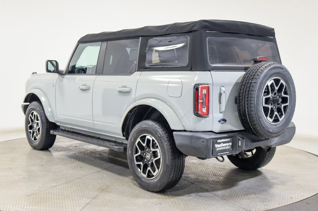 Used 2021 Ford Bronco Outer Banks image 9