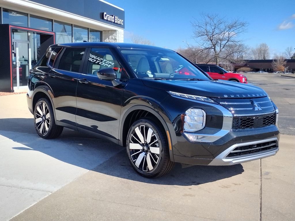 New 2026 Mitsubishi Outlander SE image 14