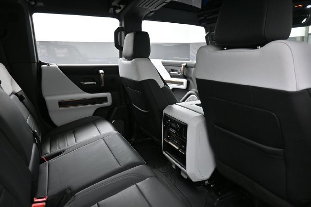 Used 2024 GMC Hummer EV 2X w/ LPO, Illumination Package AWD/4WD image 29