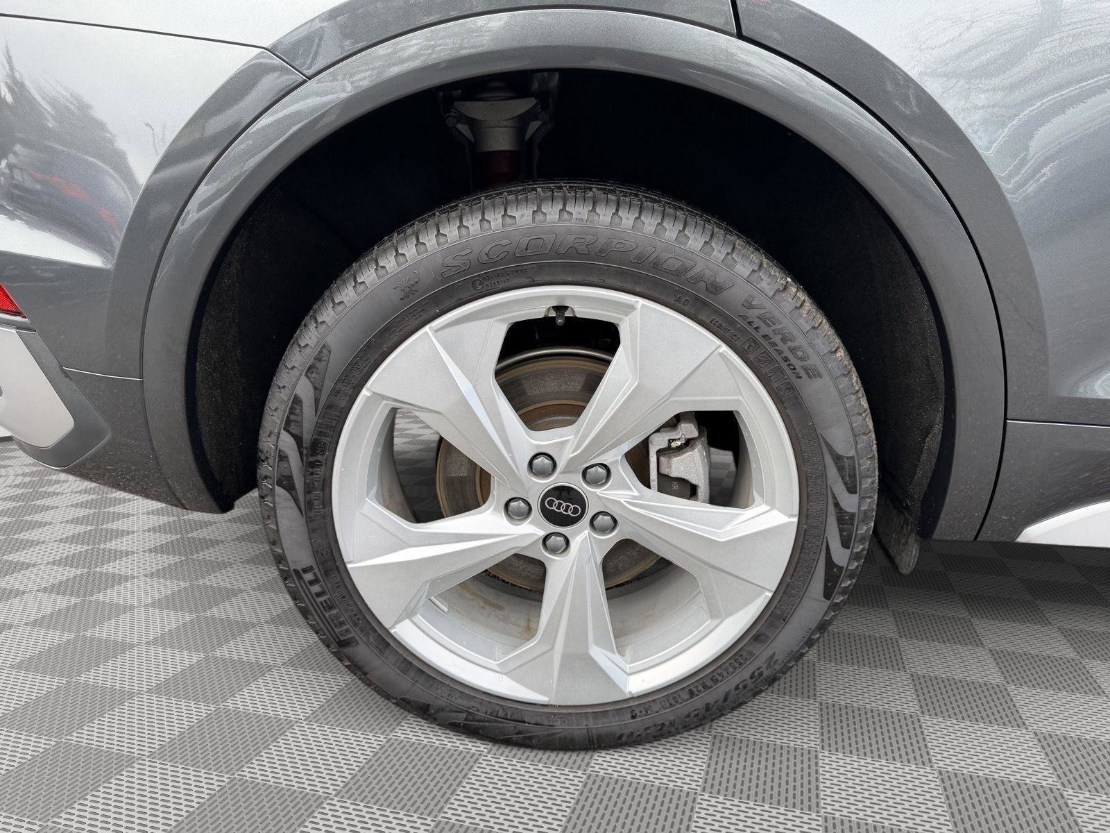 Used 2025 Audi Q5 2.0T Premium image 9