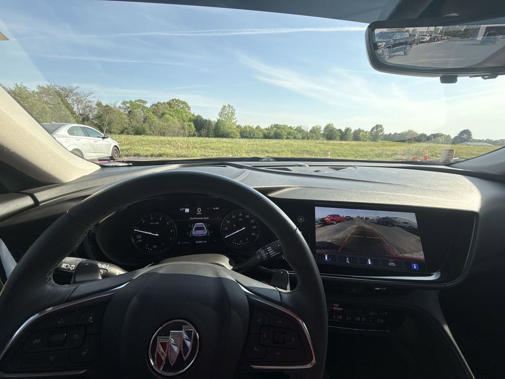 Certified 2023 Buick Envision Avenir image 27