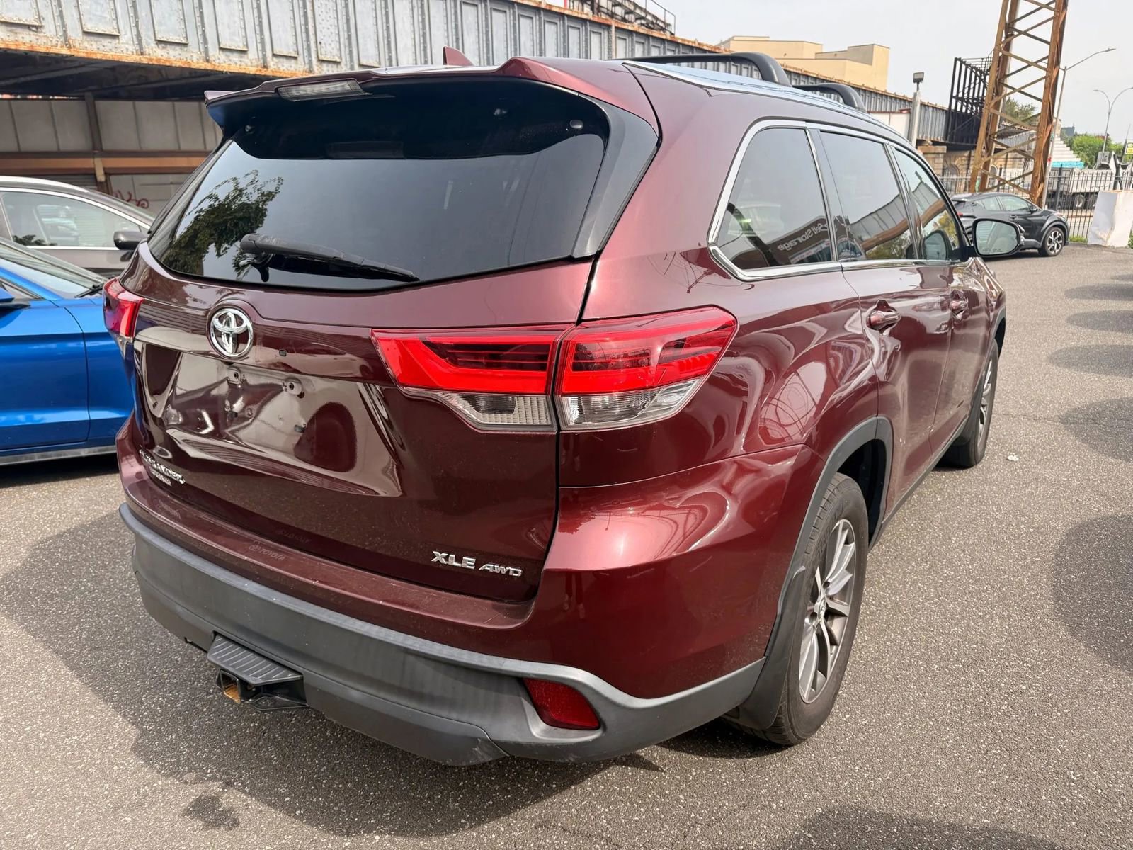 Used 2019 Toyota Highlander XLE image 5