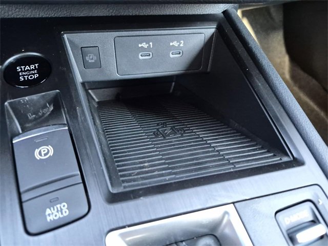 Used 2025 Nissan Kicks SV w/ Illumination Package image 17