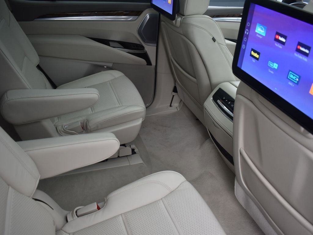 Certified 2025 Cadillac Escalade Sport Platinum image 36