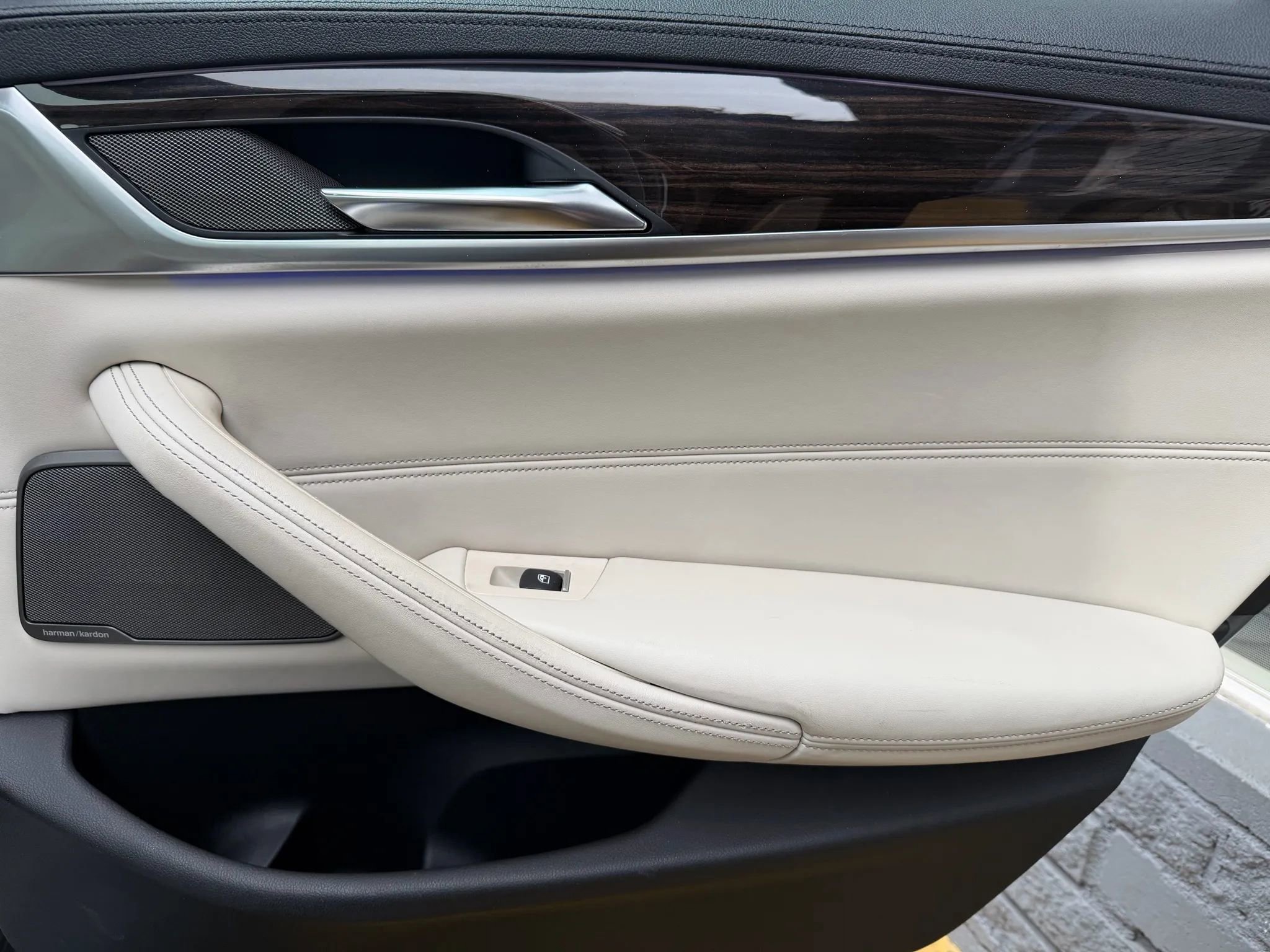 Used 2017 BMW 540i xDrive image 13