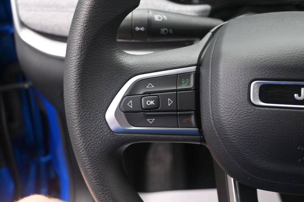 Used 2023 Jeep Compass Sport w/ Mopar Graphics Package AWD/4WD image 28