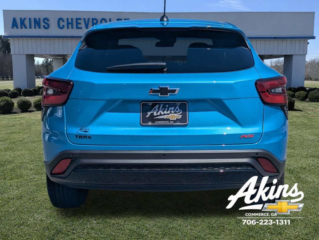 New 2026 Chevrolet Trax RS w/ Sunroof Package FWD image 5