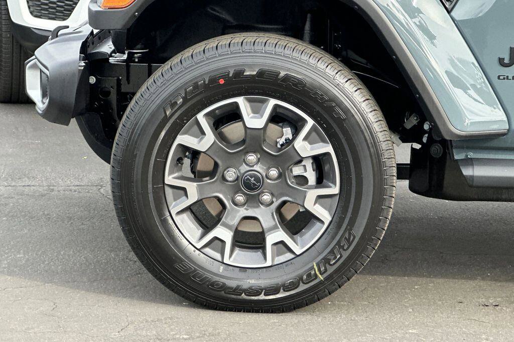 New 2026 Jeep Gladiator Sport AWD/4WD image 24