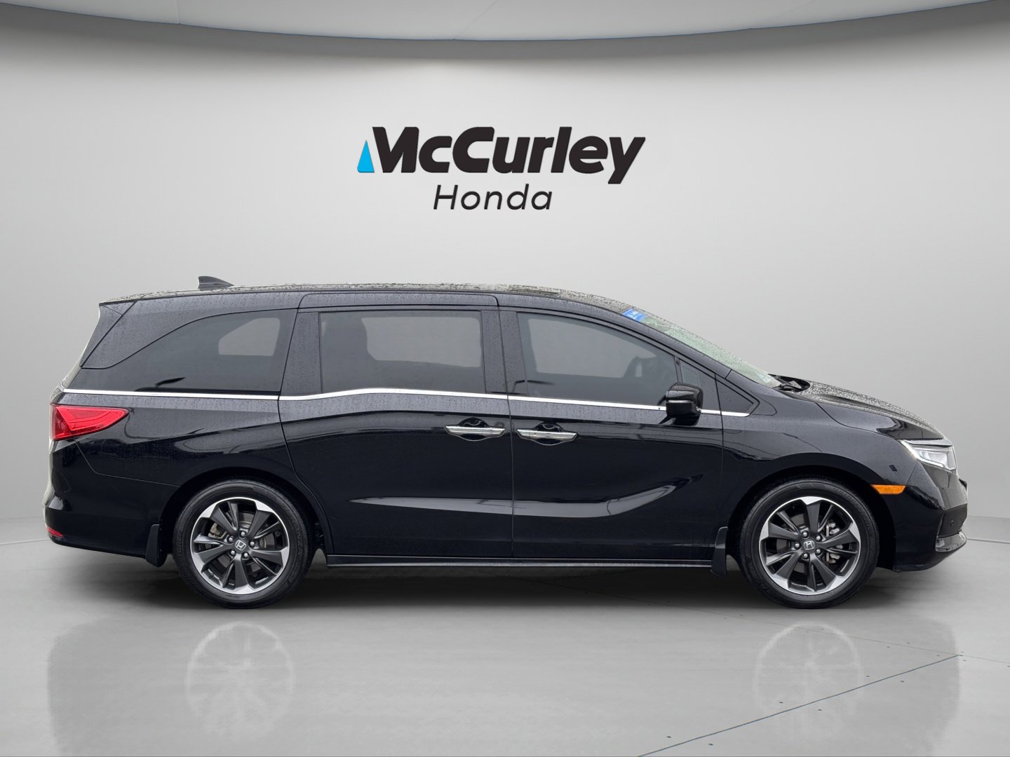 Certified 2024 Honda Odyssey Elite image 2