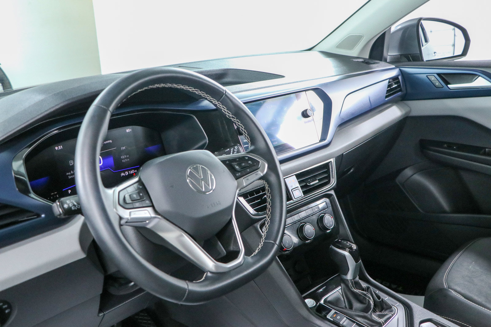 Used 2023 Volkswagen Taos SE FWD image 22