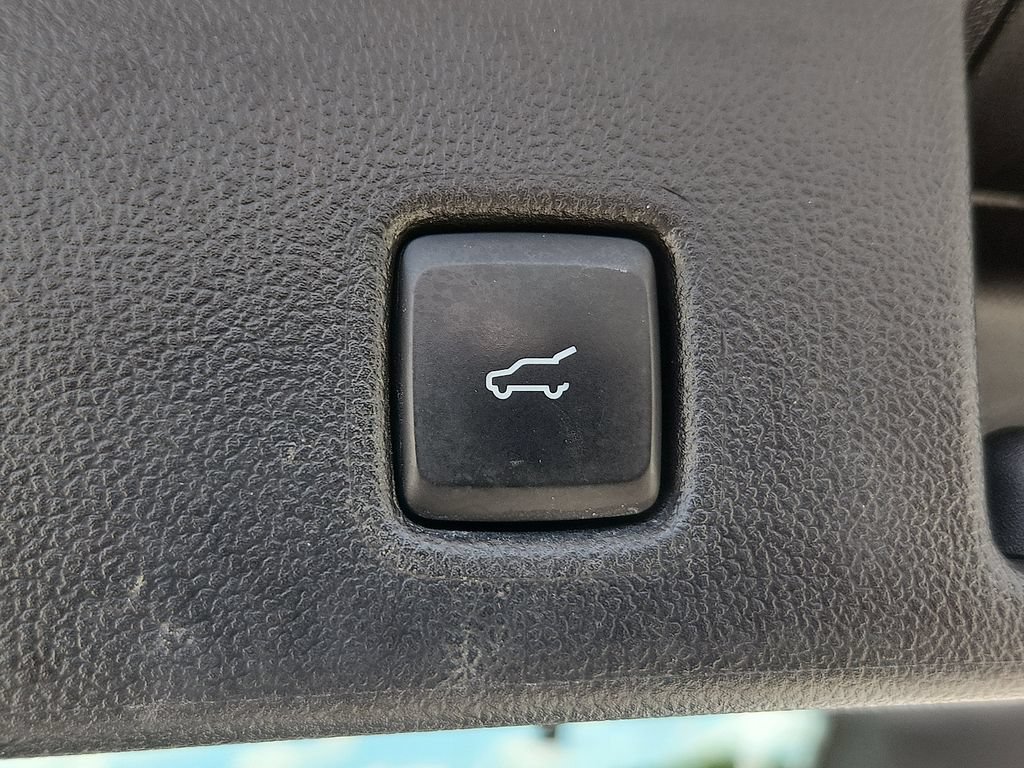 Used 2022 Ford Escape SE w/ Convenience Package FWD image 23