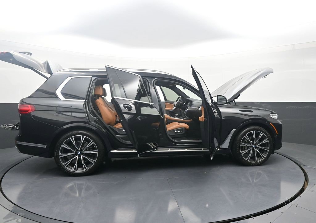 Used 2022 BMW X7 xDrive40i w/ Cold Weather Package image 45