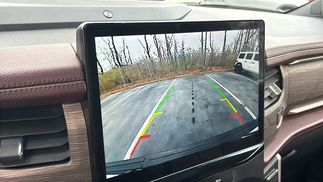 Used 2023 Ford Expedition Limited image 20