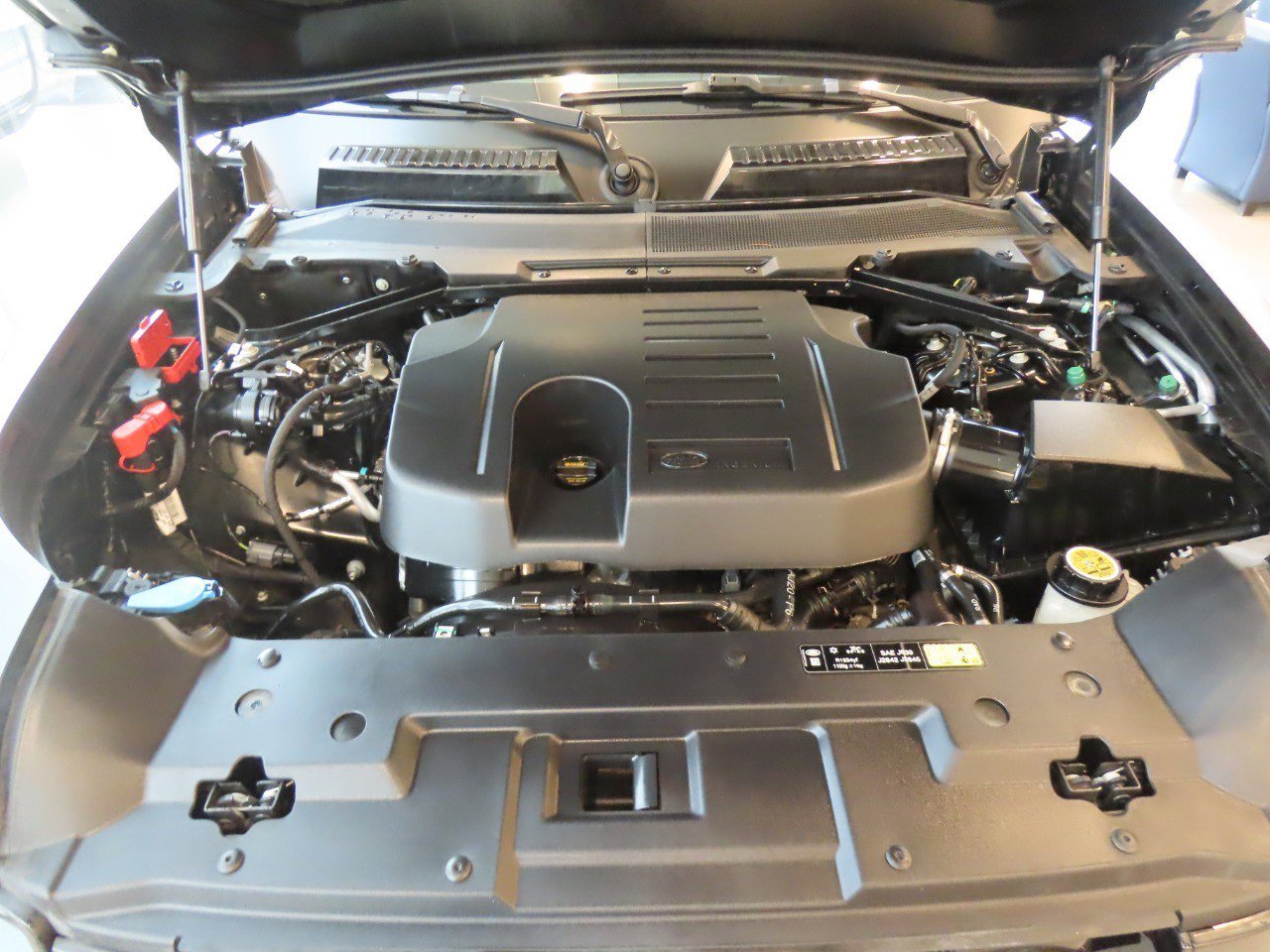 Used 2024 Land Rover Defender 130 X AWD/4WD image 6