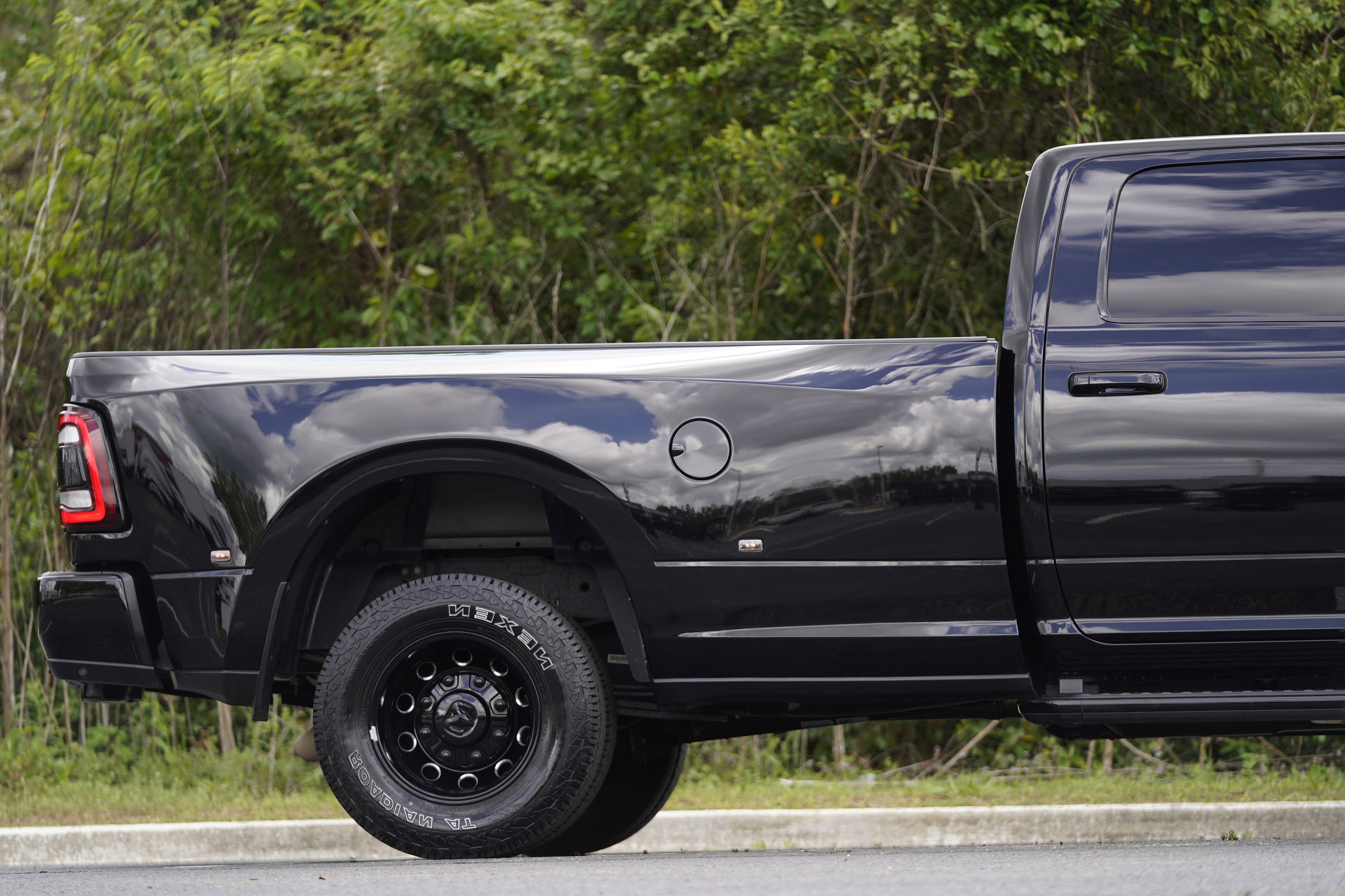 Used 2024 RAM 3500 Big Horn w/ Night Edition image 5