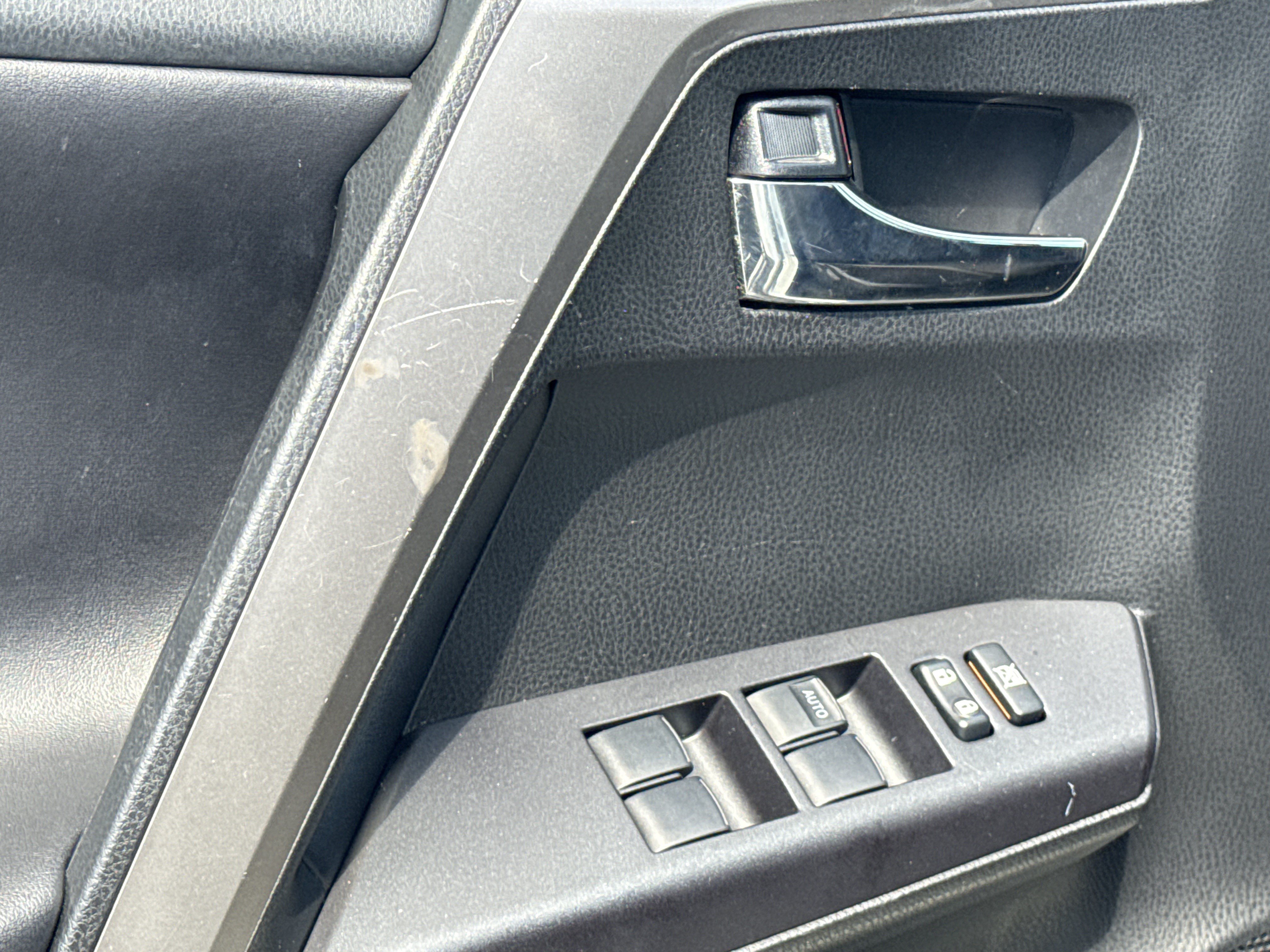 Used 2017 Toyota RAV4 XLE FWD image 15