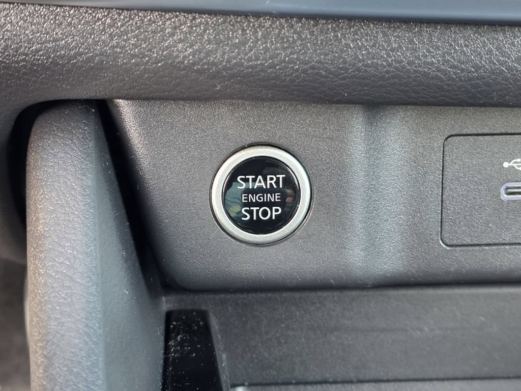 Used 2021 Nissan Rogue SV w/ Premium Package FWD image 23