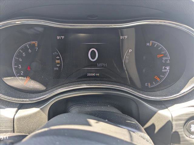 Used 2020 Jeep Grand Cherokee Limited RWD image 11