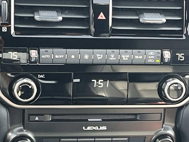 Used 2022 Lexus GX 460 Premium w/ Premium Package AWD/4WD image 17