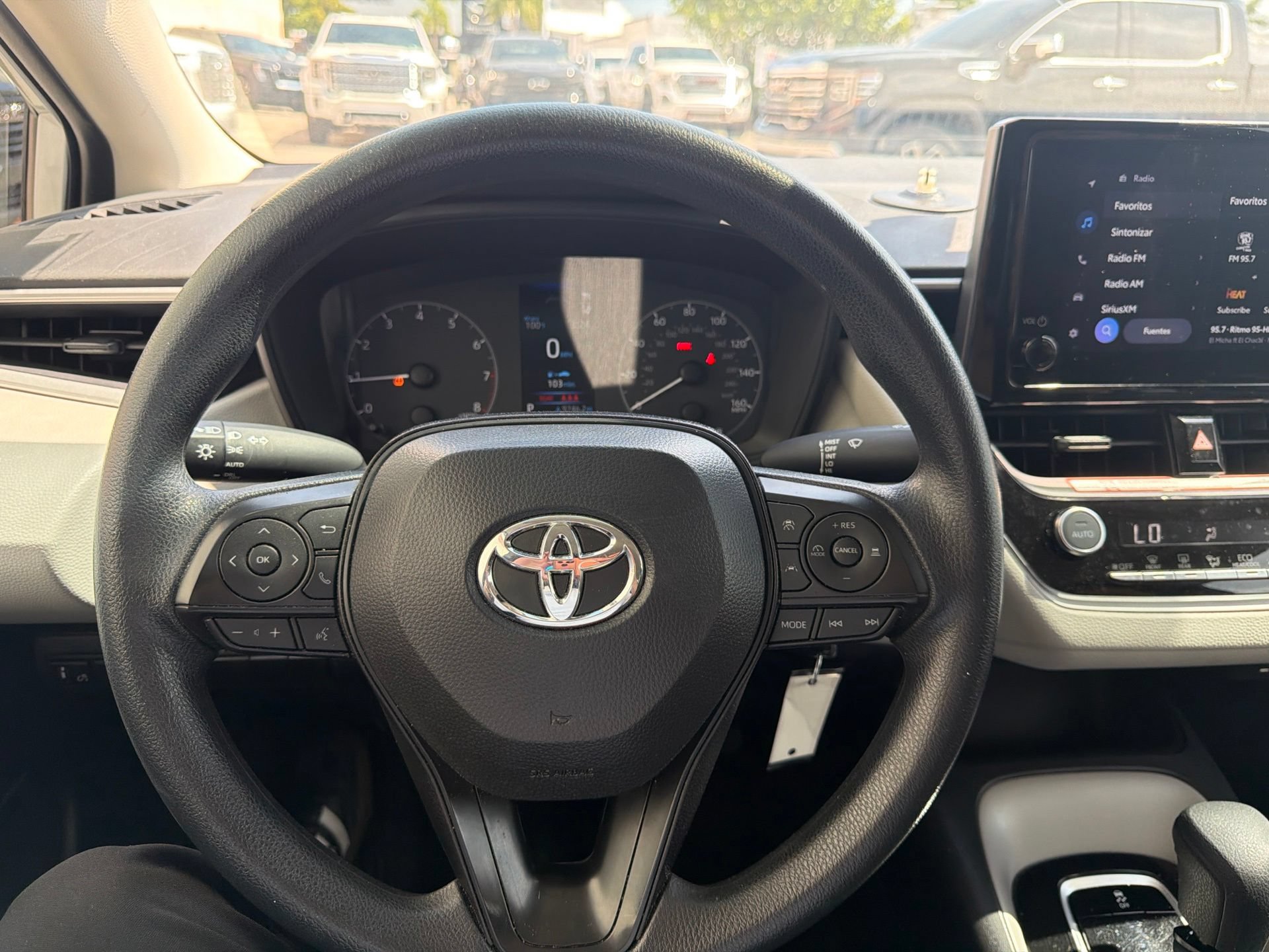 Used 2025 Toyota Corolla LE FWD image 24