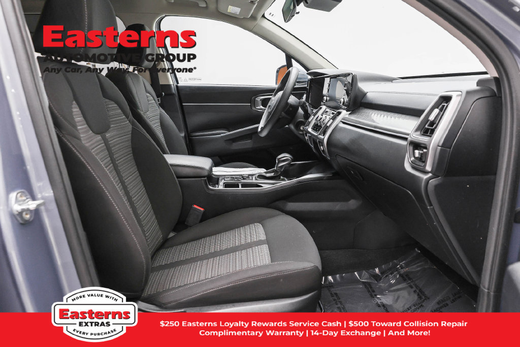 Used 2022 Kia Sorento LX FWD image 23