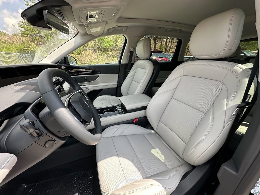 New 2026 Lincoln Nautilus Premier w/ Equipment Group 102A AWD/4WD image 18