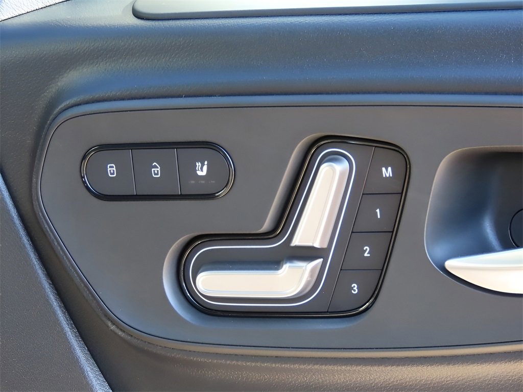 Used 2024 Mercedes-Benz Sprinter 2500 image 21