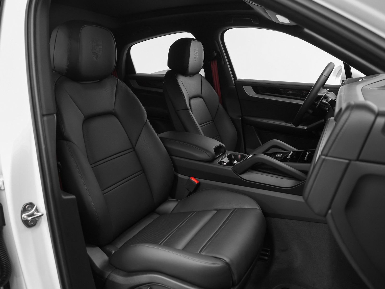 New 2026 Porsche Cayenne Coupe AWD/4WD image 21