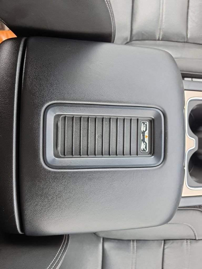 Used 2019 GMC Sierra 2500 Denali w/ Duramax Plus Package AWD/4WD image 38