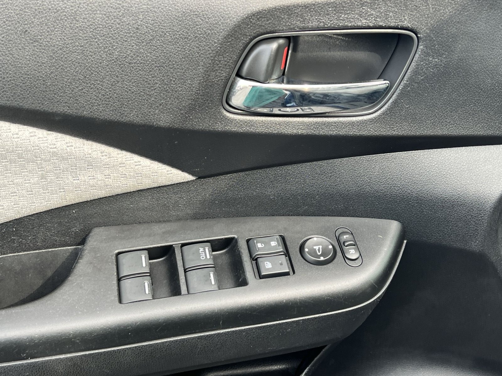 Used 2015 Honda CR-V EX image 14