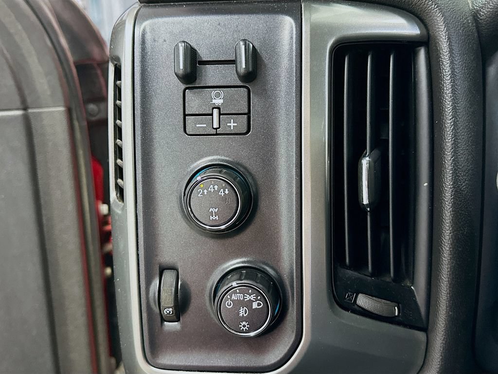 Used 2018 Chevrolet Silverado 2500 LT w/ LT Convenience Package AWD/4WD image 13